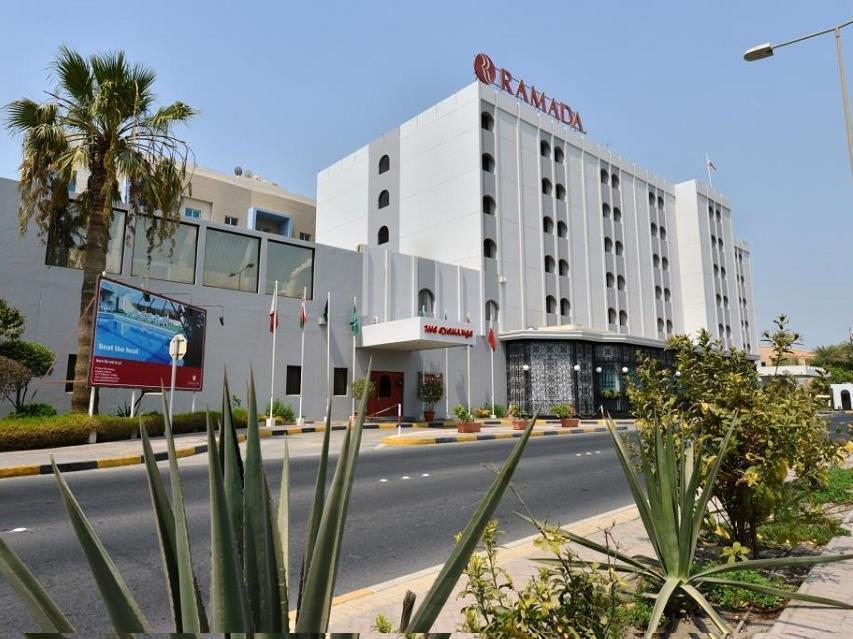 Ramada By Wyndham Bahrain Manama Exterior foto