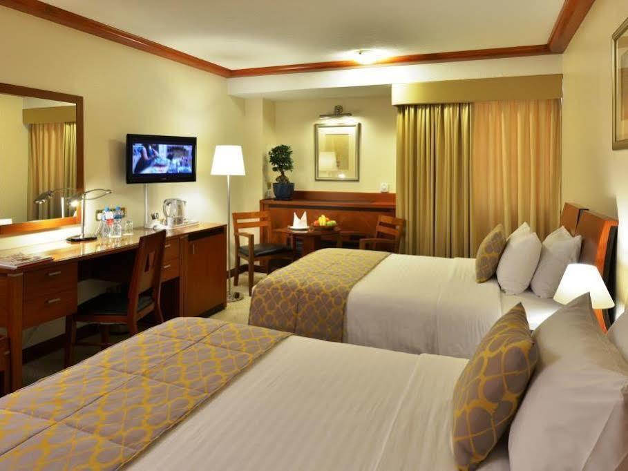 Ramada By Wyndham Bahrain Manama Exterior foto